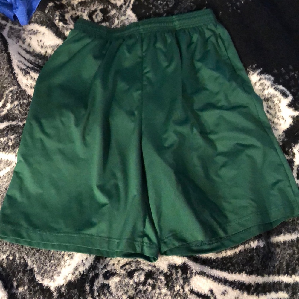 Green athletic shorts (M)